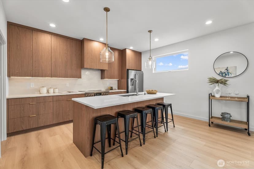 Property photo for 7509 12th Avenue SW, Seattle photo 10