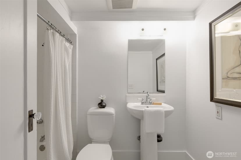 Property photo for 3520 S Hanford Street, Seattle photo 21