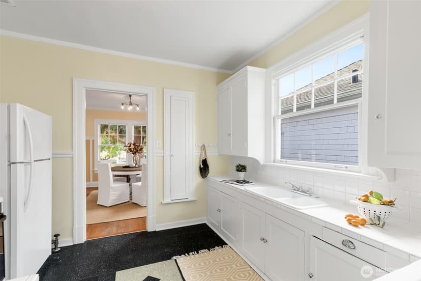 Property photo for 3520 S Hanford Street, Seattle photo 8