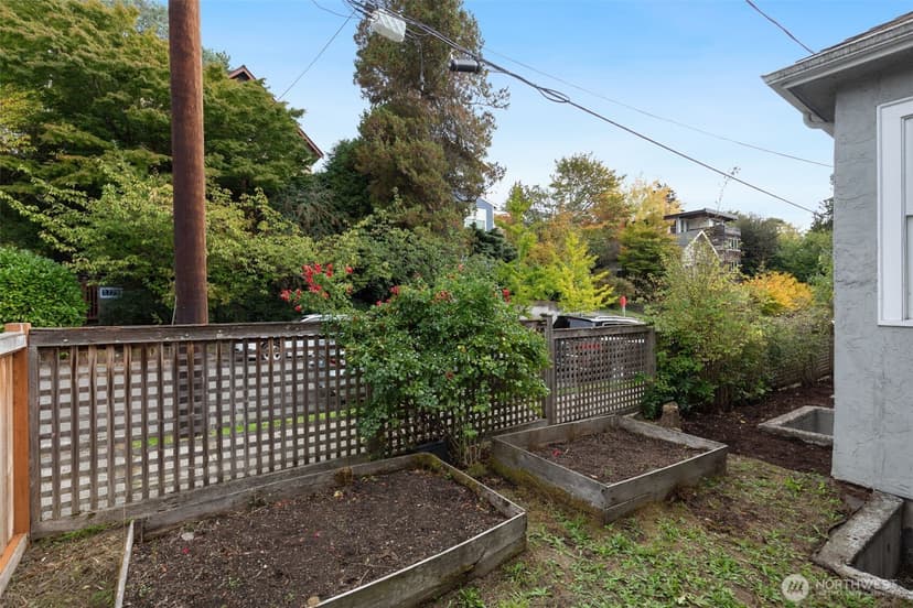 Property photo for 3520 S Hanford Street, Seattle photo 23