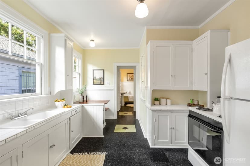 Property photo for 3520 S Hanford Street, Seattle photo 9