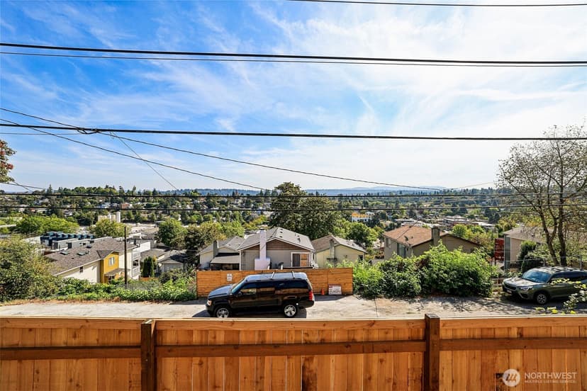 Property photo for 4205 34th Avenue S, Seattle photo 11
