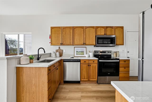 Property photo for 4205 34th Avenue S, Seattle photo 5