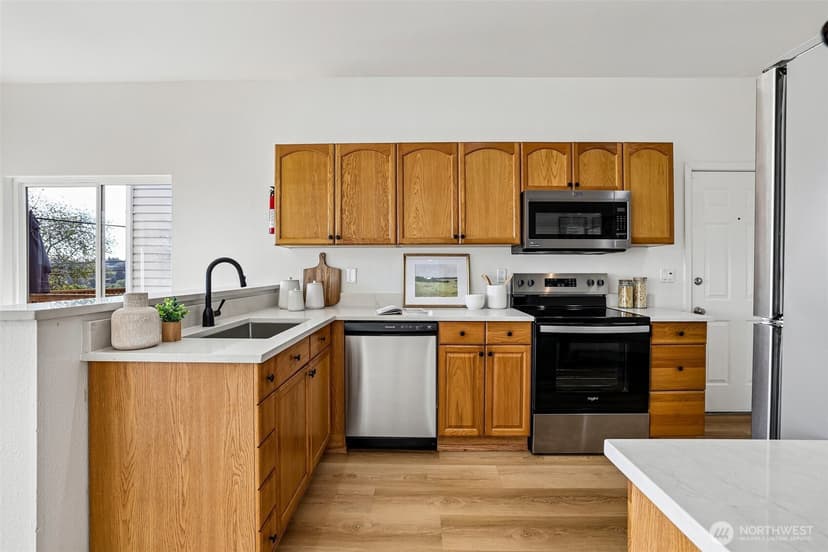 Property photo for 4205 34th Avenue S, Seattle photo 5