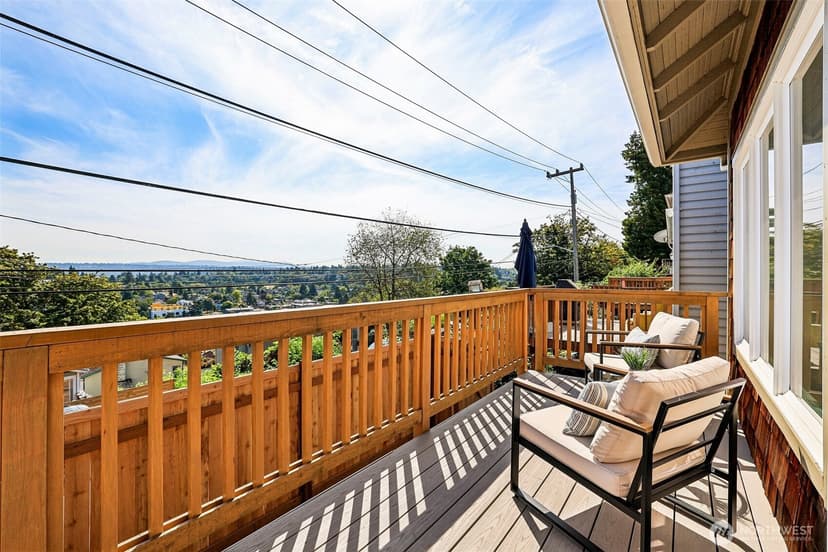 Property photo for 4205 34th Avenue S, Seattle photo 12