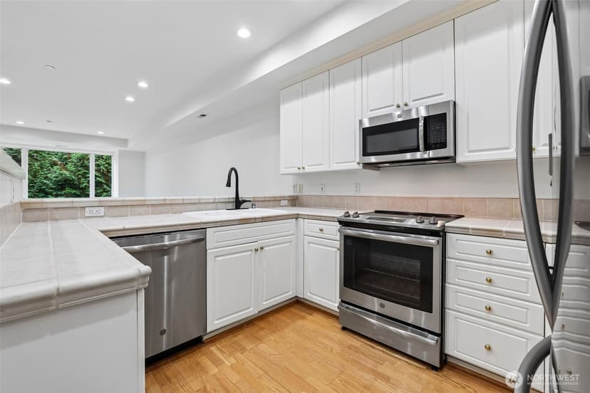 Property photo for 1805 134th Avenue SE #19, Bellevue photo 11
