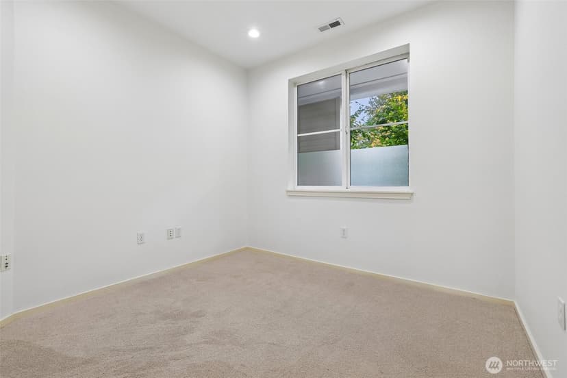 Property photo for 1805 134th Avenue SE #19, Bellevue photo 21