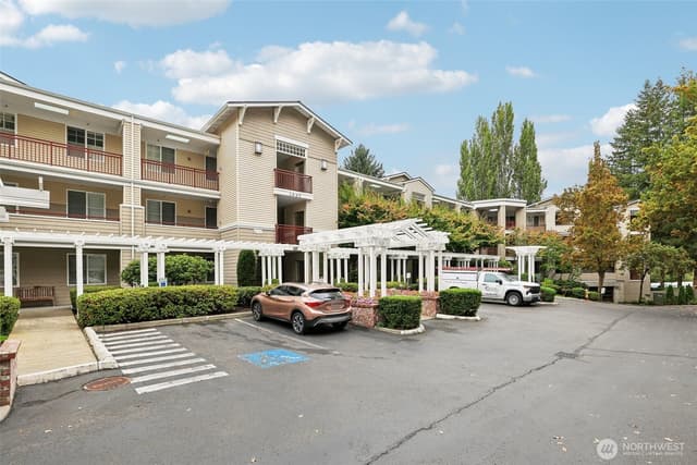 Property photo for 1805 134th Avenue SE #19, Bellevue photo 2