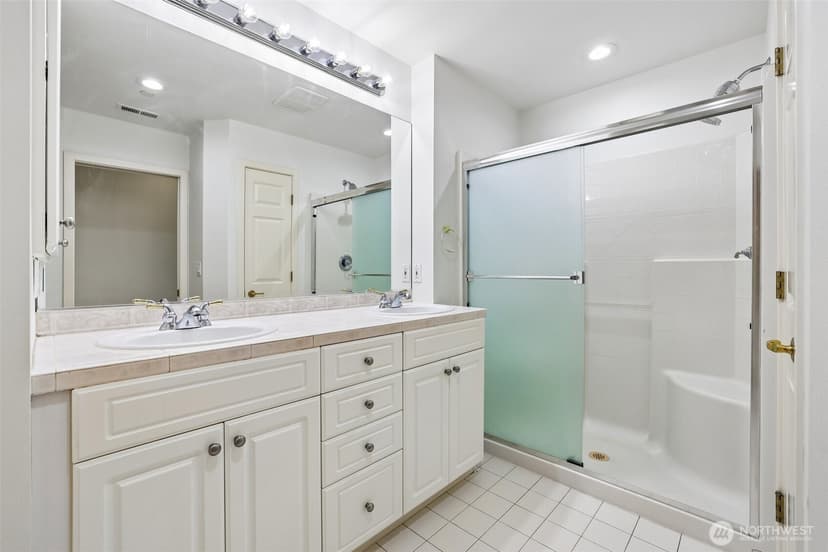 Property photo for 1805 134th Avenue SE #19, Bellevue photo 16
