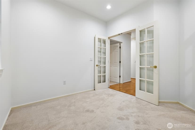Property photo for 1805 134th Avenue SE #19, Bellevue photo 22