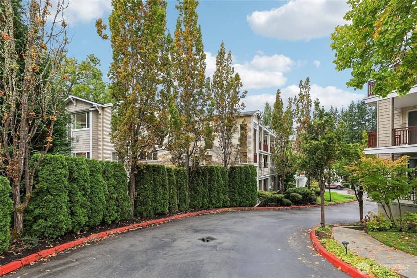 Property photo for 1805 134th Avenue SE #19, Bellevue photo 35