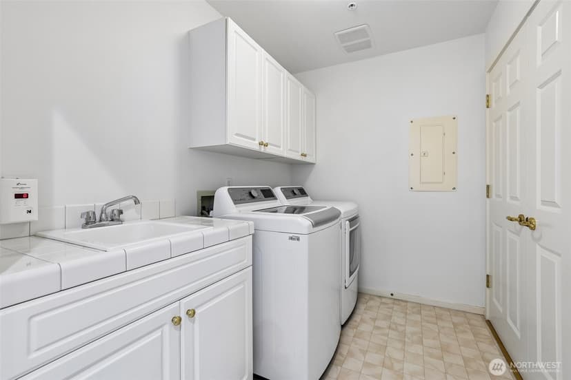 Property photo for 1805 134th Avenue SE #19, Bellevue photo 24