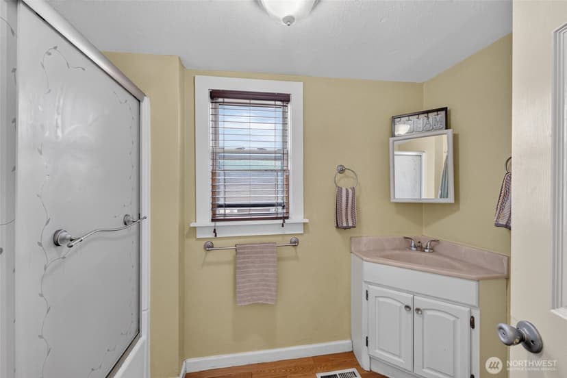 Property photo for 617 N Fife Street, Tacoma photo 17