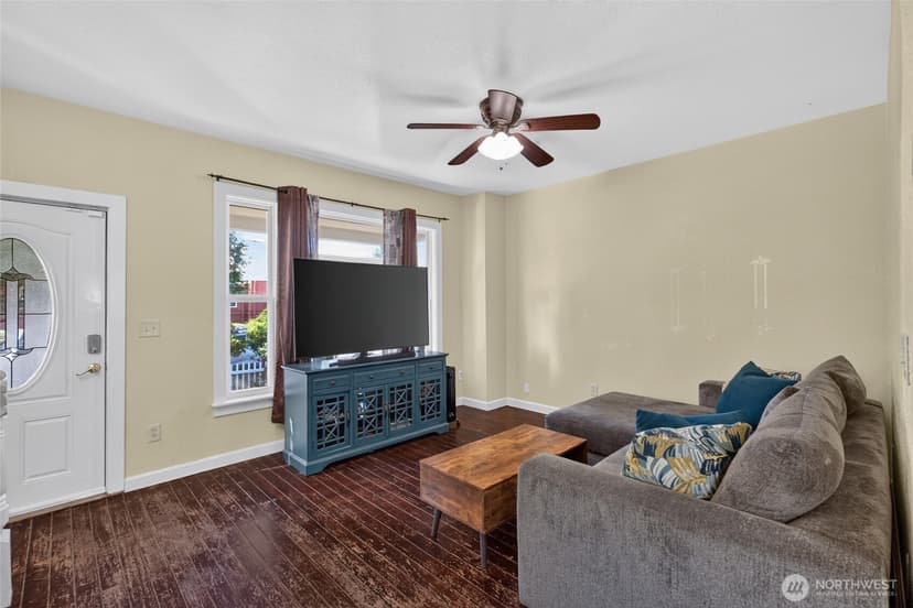 Property photo for 617 N Fife Street, Tacoma photo 5