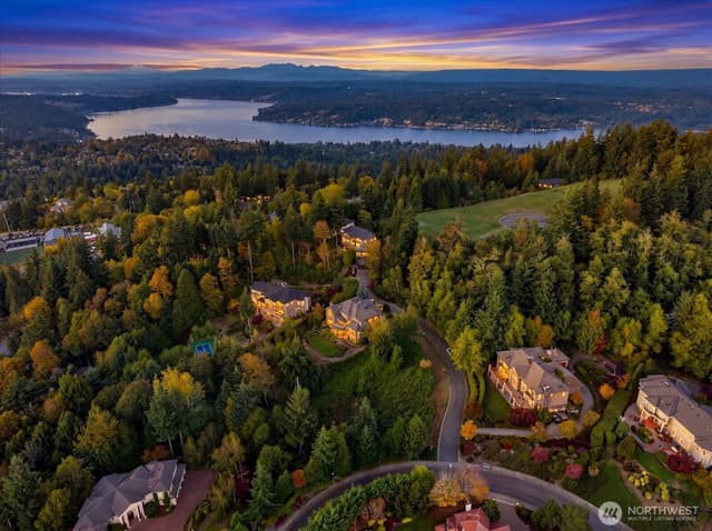 Property photo for 6452 170th Pl SE, Bellevue