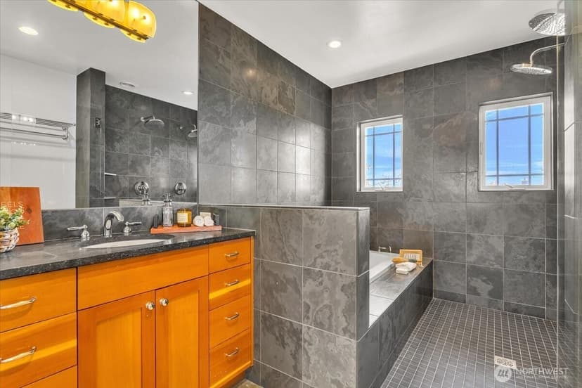 Property photo for 4049 40th Avenue SW, Seattle photo 31