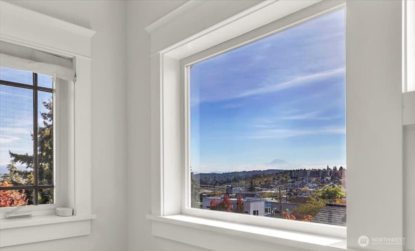 Property photo for 4049 40th Avenue SW, Seattle photo 36