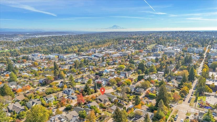 Property photo for 4049 40th Avenue SW, Seattle photo 3