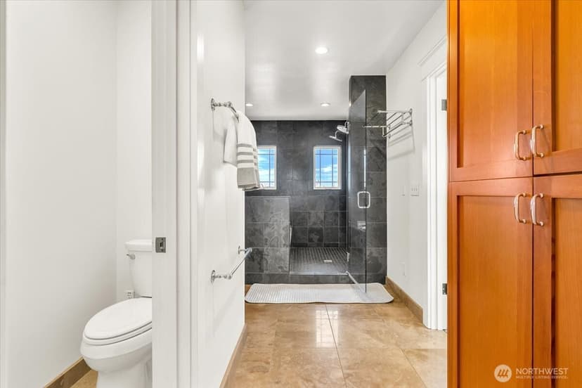 Property photo for 4049 40th Avenue SW, Seattle photo 32