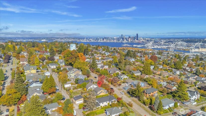 Property photo for 4049 40th Avenue SW, Seattle photo 2