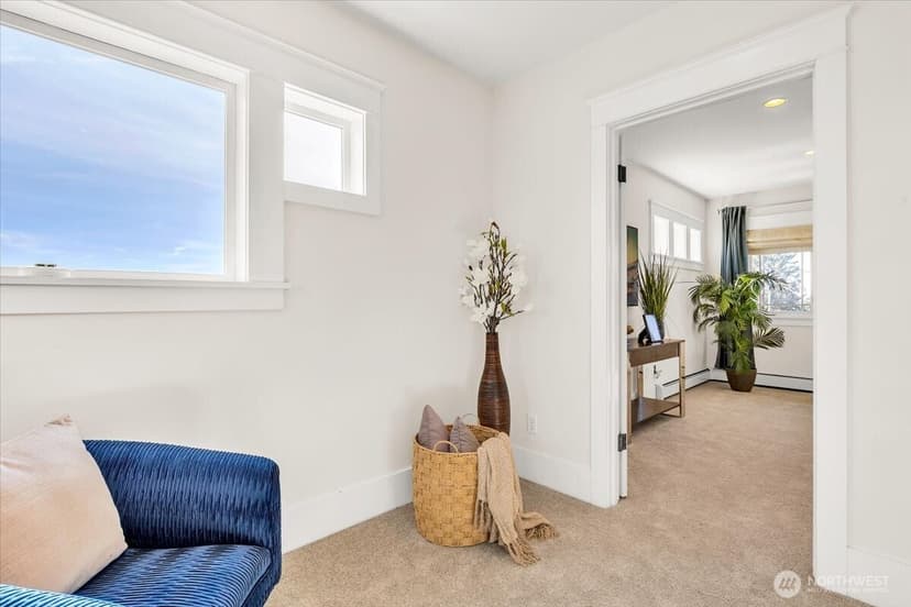 Property photo for 4049 40th Avenue SW, Seattle photo 34