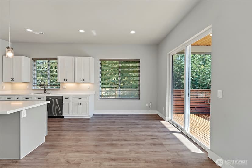 Property photo for 9917 McKinley Avenue E, Tacoma photo 10