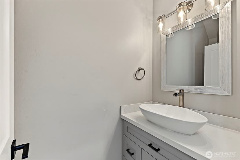 Property photo for 9917 McKinley Avenue E, Tacoma photo 17