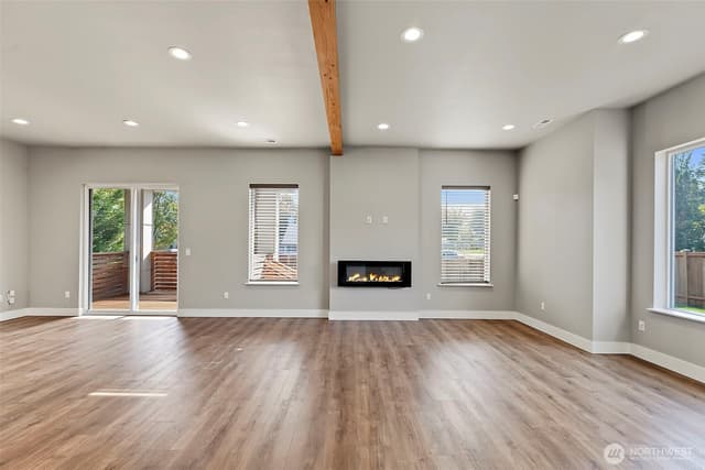 Property photo for 9917 McKinley Avenue E, Tacoma photo 5