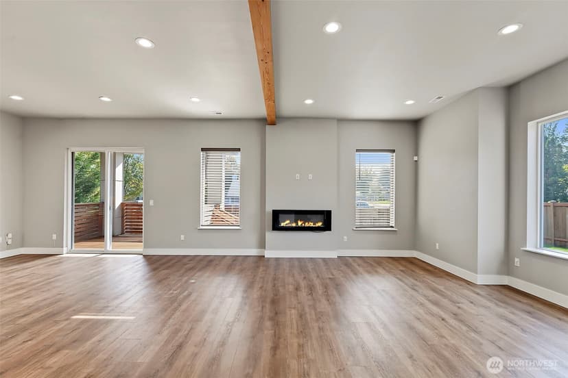 Property photo for 9917 McKinley Avenue E, Tacoma photo 5