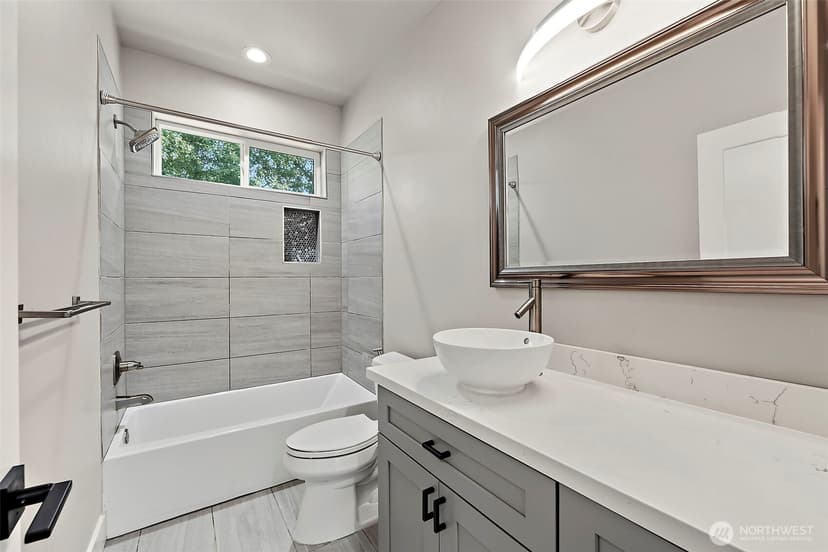 Property photo for 9917 McKinley Avenue E, Tacoma photo 20
