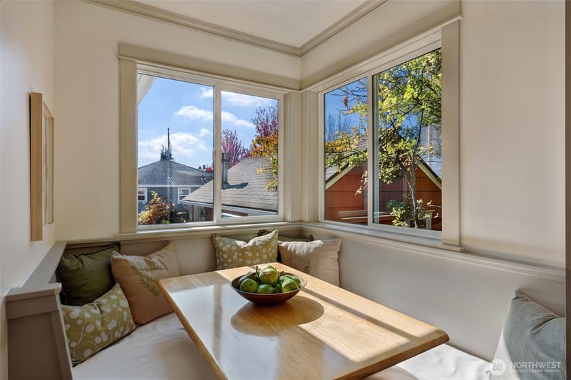 Property photo for 919 N 76th Street, Seattle photo 13