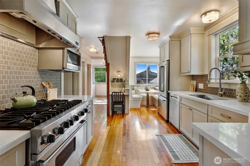 Property photo for 919 N 76th Street, Seattle photo 11