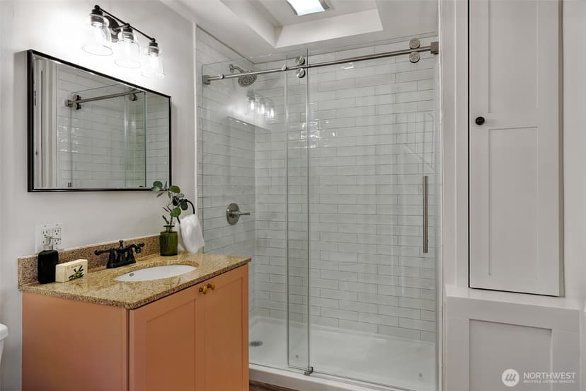 Property photo for 919 N 76th Street, Seattle photo 15