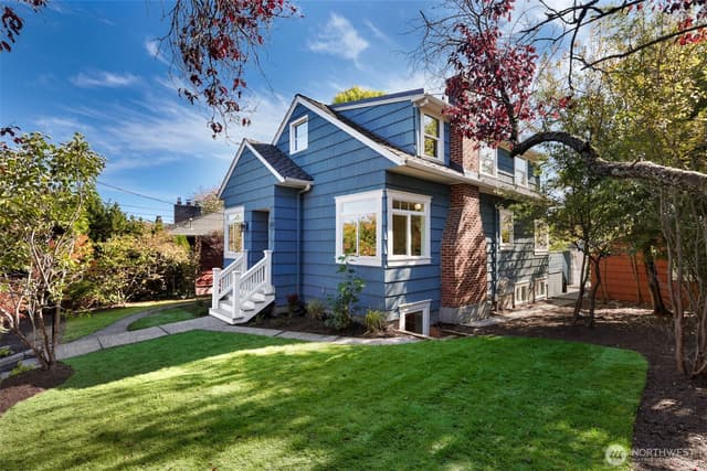 Property photo for 919 N 76th Street, Seattle photo 2
