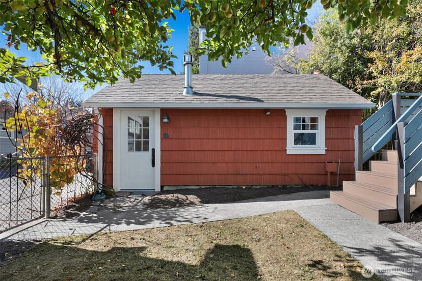 Property photo for 919 N 76th Street, Seattle photo 29