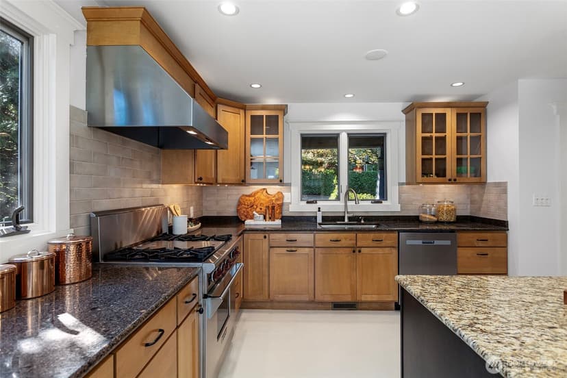 Property photo for 8542 32nd Avenue NW, Seattle photo 19