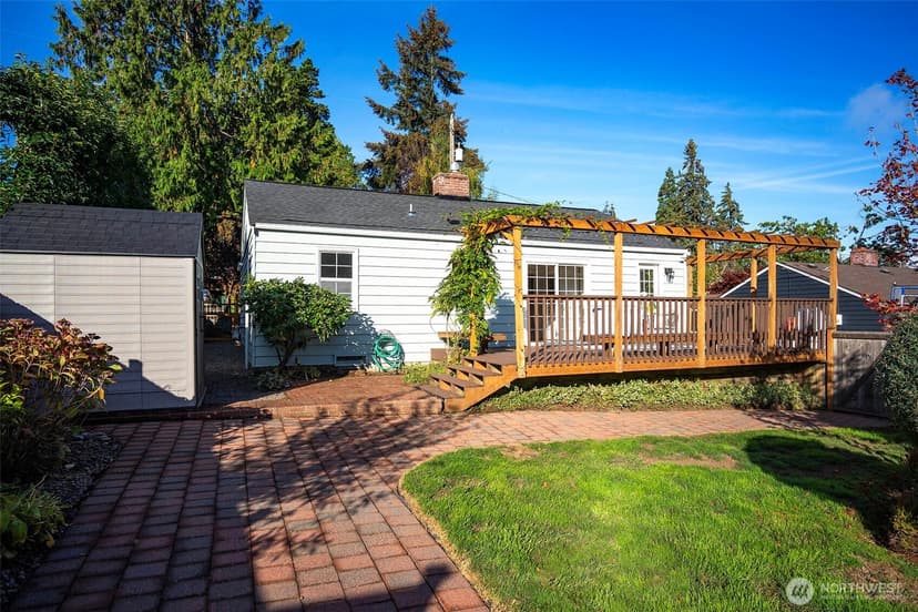 Property photo for 9512 40th Avenue NE, Seattle photo 13