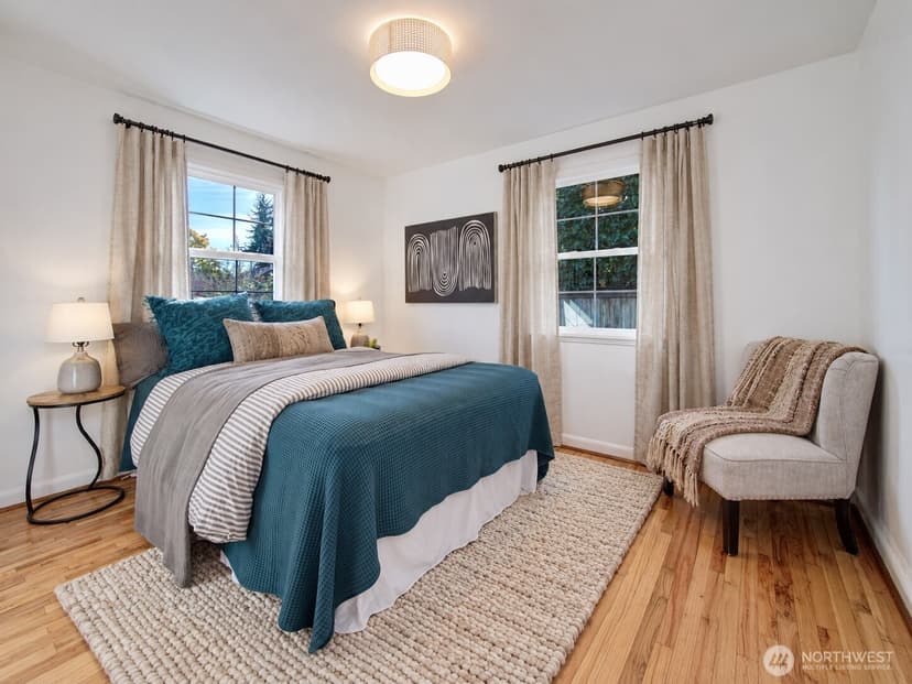 Property photo for 9512 40th Avenue NE, Seattle photo 11