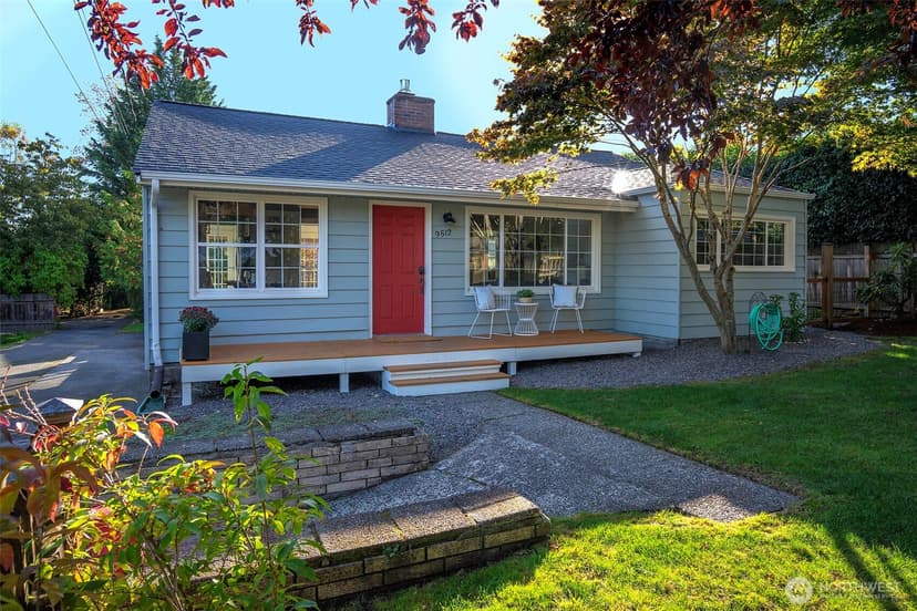 Property photo for 9512 40th Avenue NE, Seattle photo 2