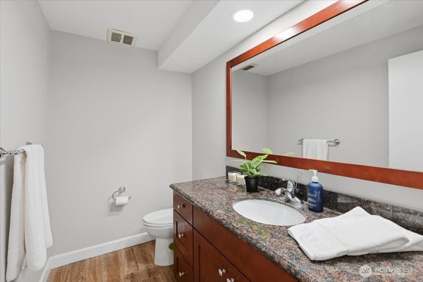 Property photo for 1604 Aberdeen Court SE, Renton photo 19