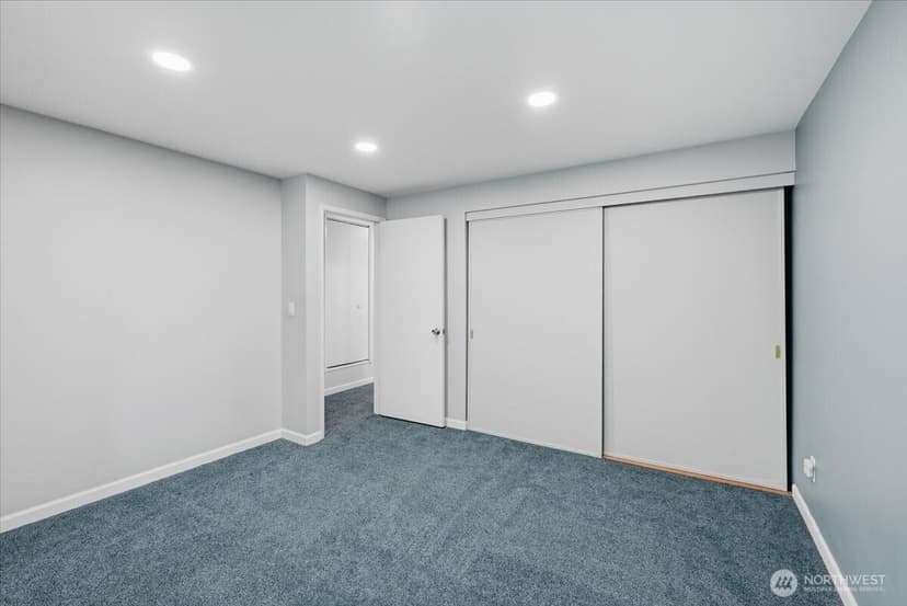 Property photo for 1604 Aberdeen Court SE, Renton photo 13