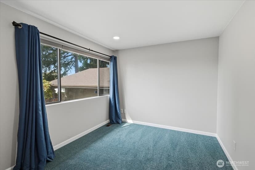 Property photo for 1604 Aberdeen Court SE, Renton photo 15