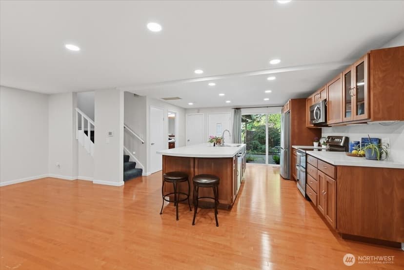 Property photo for 1604 Aberdeen Court SE, Renton photo 10