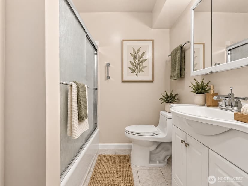 Property photo for 4444 44th Avenue SW #B01, Seattle photo 12