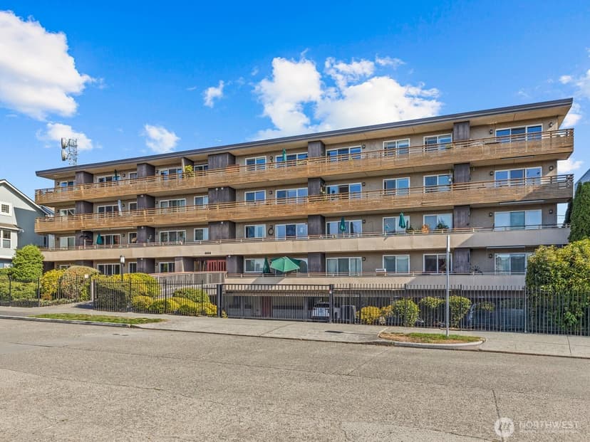 Property photo for 4444 44th Avenue SW #B01, Seattle photo 20