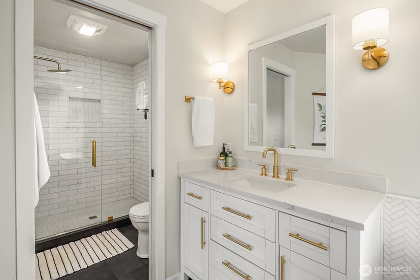 Property photo for 3819 204th Avenue NE, Sammamish photo 21