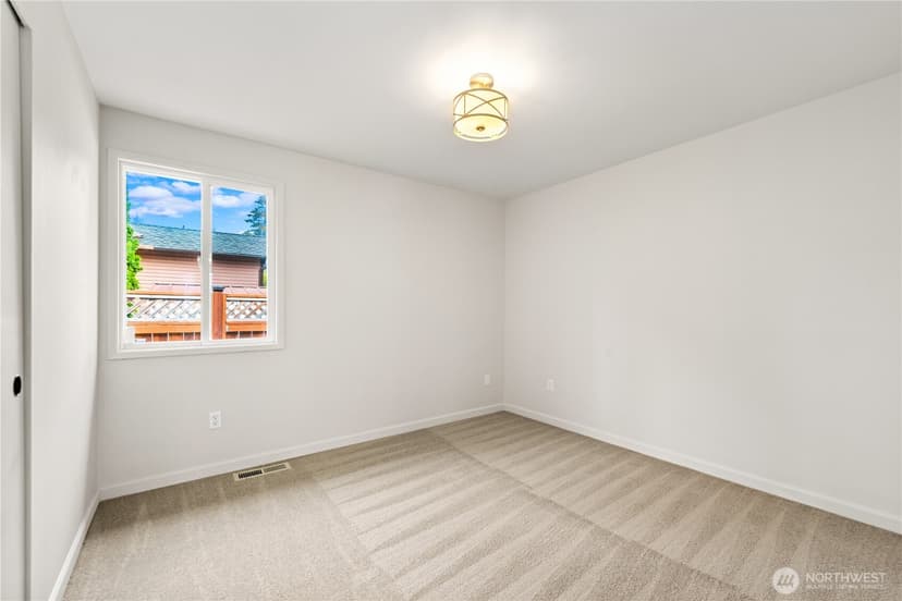 Property photo for 16014 132nd Place SE, Renton photo 17