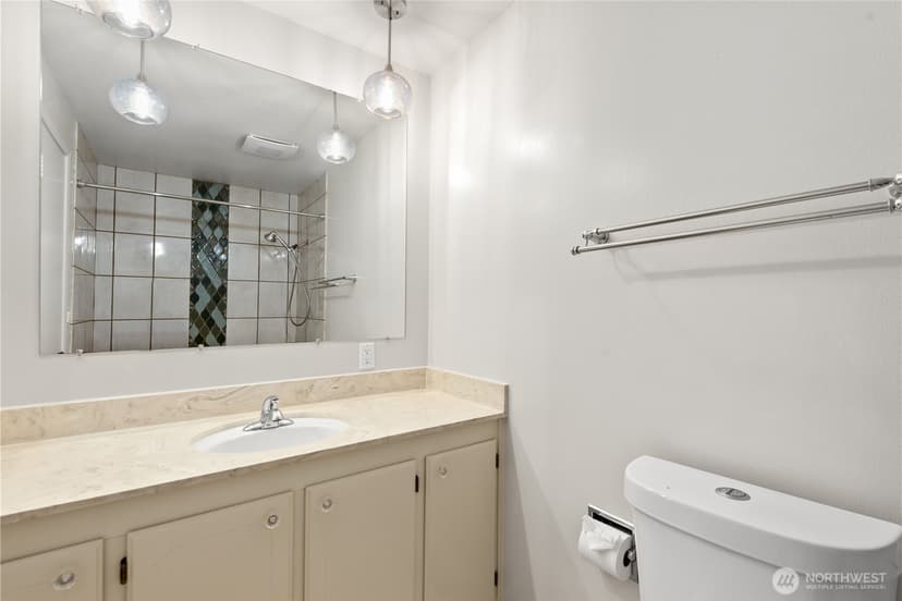 Property photo for 16014 132nd Place SE, Renton photo 18