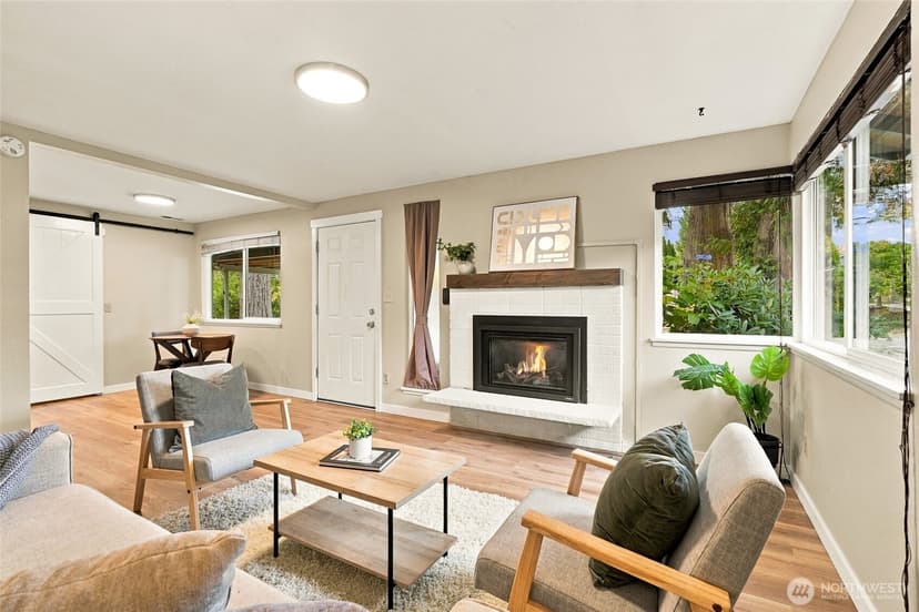 Property photo for 19631 Bartlett Road, Bothell photo 6