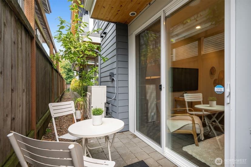 Property photo for 122 17th Avenue E #B, Seattle photo 28
